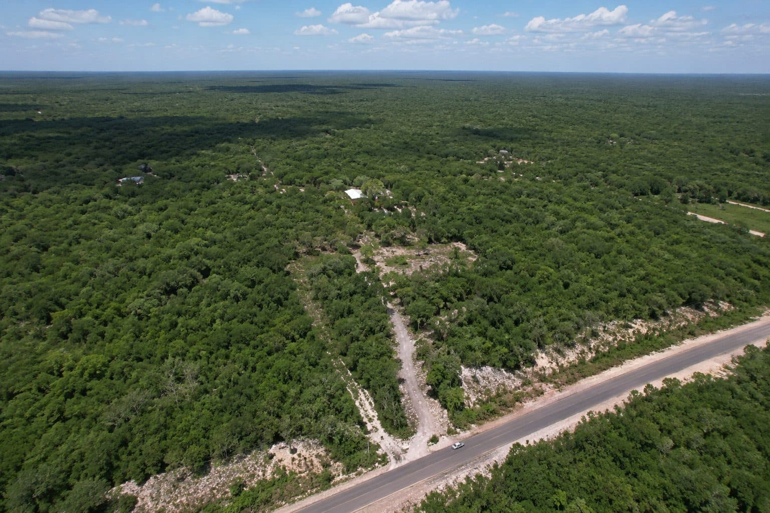 Terreno de 5 Hectáreas sobre la Carretera Federal 307 | Zona Maya, Felipe Carrillo Puerto — X-Hazil Sur