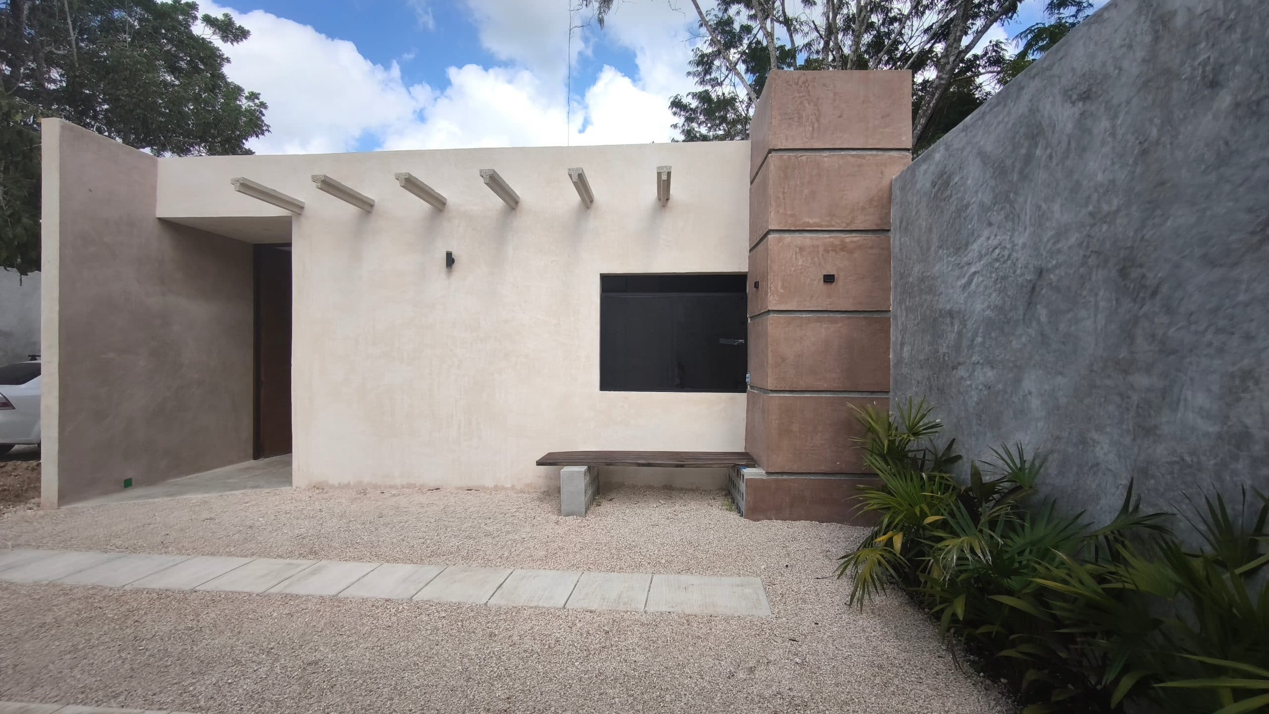 Casa Residencial de 2 Recámaras | Felipe Carrillo Puerto, Q. Roo — Rafael E. Melgar, Rojo Gómez